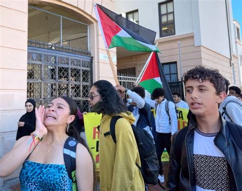 Bay Area students stage walkouts protesting Israel-Hamas war